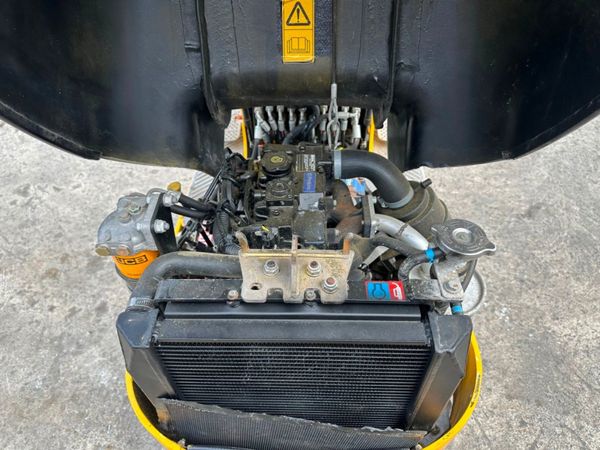 JCB MICRO digger with full set of buckets and ham 361152361
