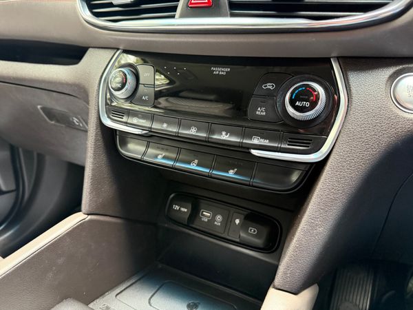 Hyundai Santa Fe 2020 4X4 7 Seat 361182555