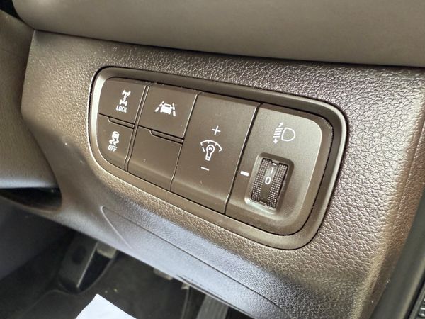 Hyundai Santa Fe 2020 4X4 7 Seat 361182559