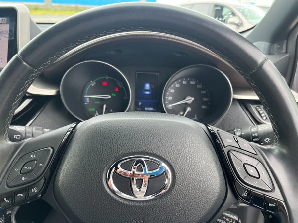 TOYOTA C-HR 2018, 1.8 HYBRID AUTO HIGH SPEC 361247465