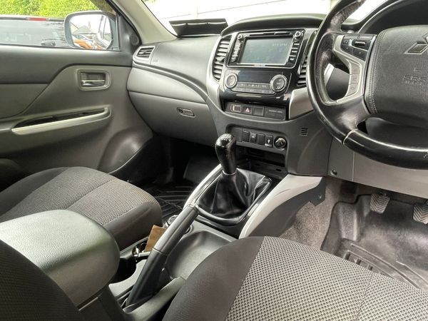 2019 Mitsubishi L200 2.4DI-D 178 Titan Crewcab 361248342