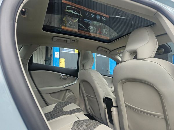 2017 Volvo V40 Automatic T4 LUX 361243447