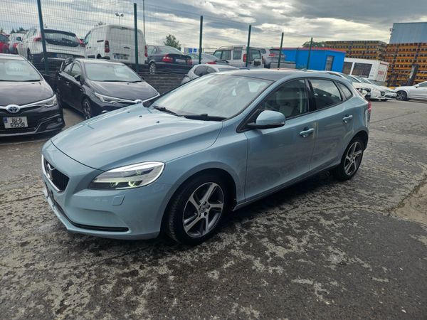 2017 Volvo V40 Automatic T4 LUX 361243440