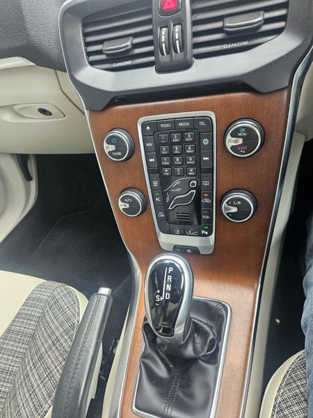 2017 Volvo V40 Automatic T4 LUX 361243442