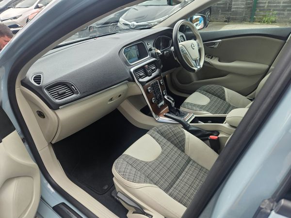 2017 Volvo V40 Automatic T4 LUX 361243464