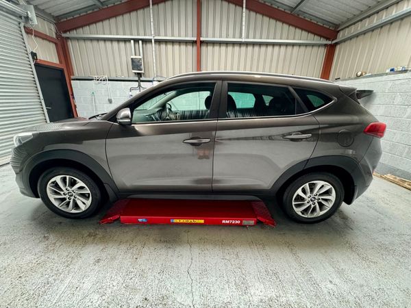 Hyundai Tucson 2017    Executive Model ! 361259845