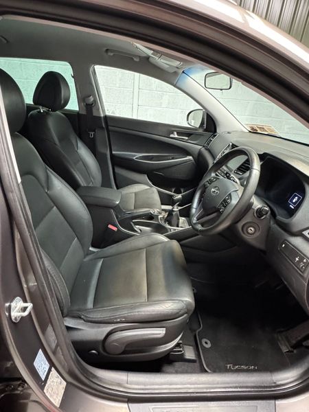 Hyundai Tucson 2017    Executive Model ! 361259903