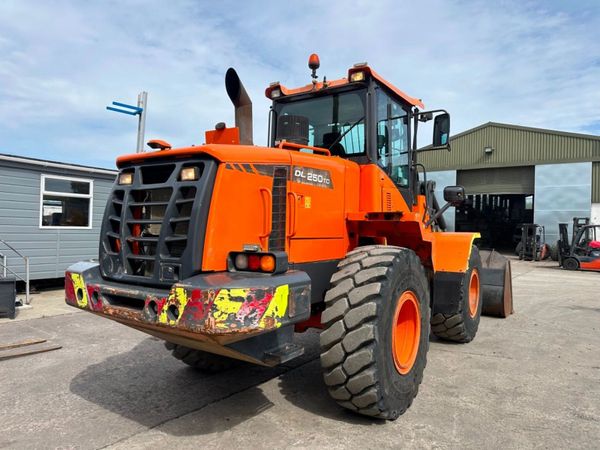 2013 DOOSAN DL250 LOADING SHOVEL ...8,055 hrs. 361264884