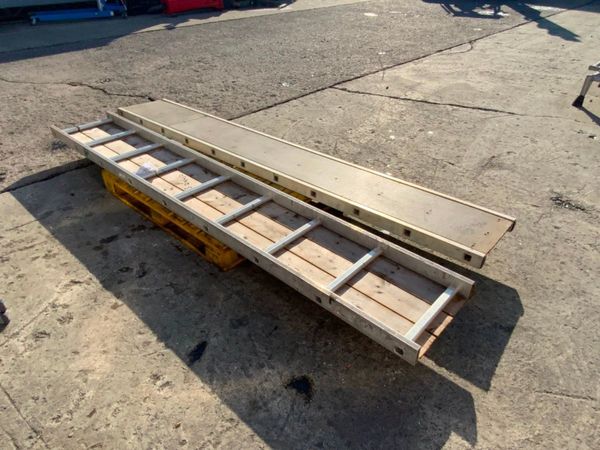 3.0mts x 450mm ALUMINIUM STAGING BOARDS.... 361268463