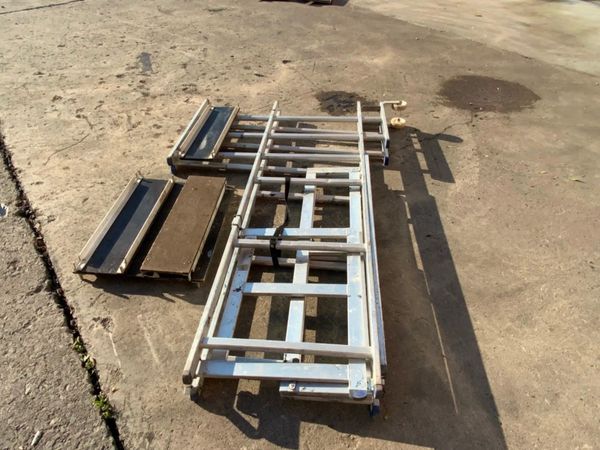 ALUMINIUM FOLDING ACCESS PLATFORM. 361268557