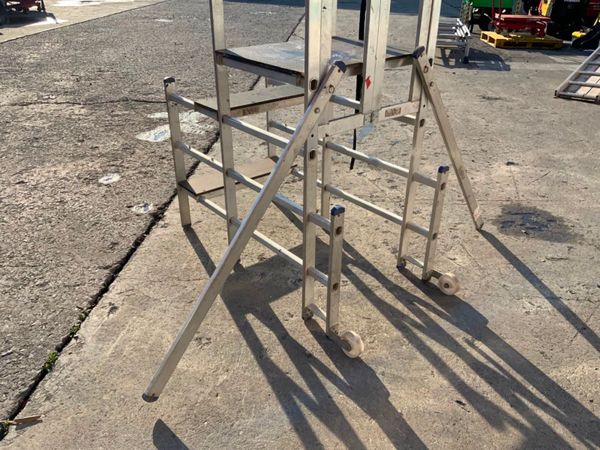 ALUMINIUM FOLDING ACCESS PLATFORM. 361268567