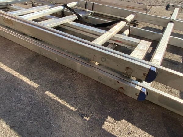 ALUMINIUM FOLDING ACCESS PLATFORM. 361268562