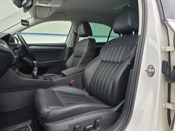 Skoda Superb 2016 2.0 150bhp Style with Sportline 361298848