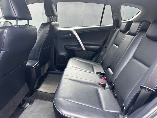 2015 TOYOTA RAV 4 2.0D4D SOL TOP SPEC 361301033