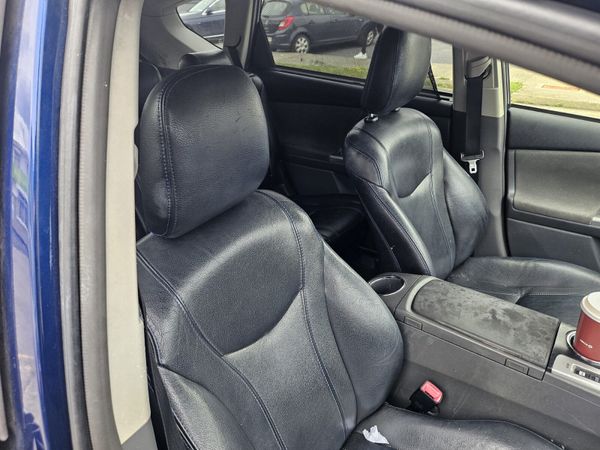 Toyota Prius 2012 1.8 Petrol Hybrid Highest Spec 361361124