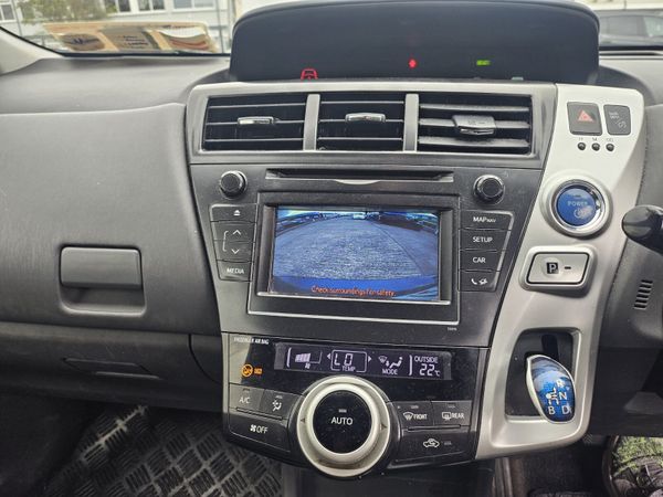Toyota Prius 2012 1.8 Petrol Hybrid Highest Spec 361361123