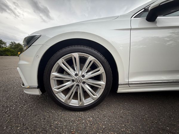 VW Passat 2.0 TSI DSG Mega Spec 361361974