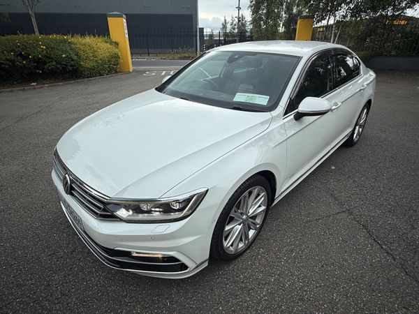VW Passat 2.0 TSI DSG Mega Spec 361361975
