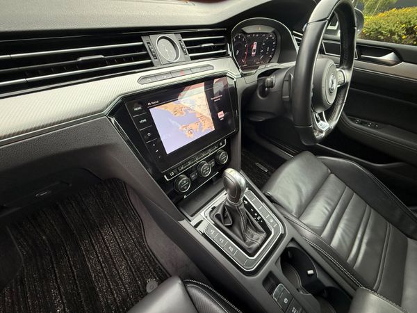 VW Passat 2.0 TSI DSG Mega Spec 361361982