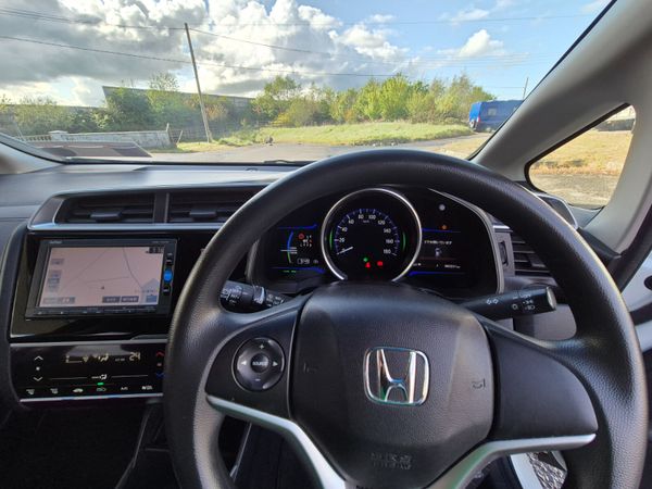 Honda Fit 2016 AUTOMATIC PETROL HYBRID 1.5L PETROL 361374942