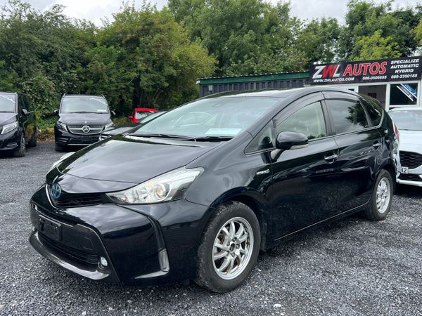 19 Toyota Prius Alpha Hybrid 361373247