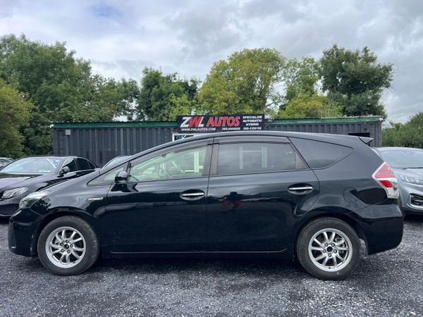 19 Toyota Prius Alpha Hybrid 361373256