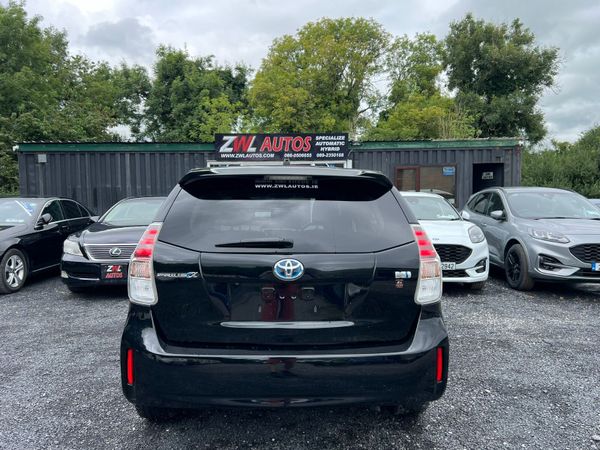 19 Toyota Prius Alpha Hybrid 361373261