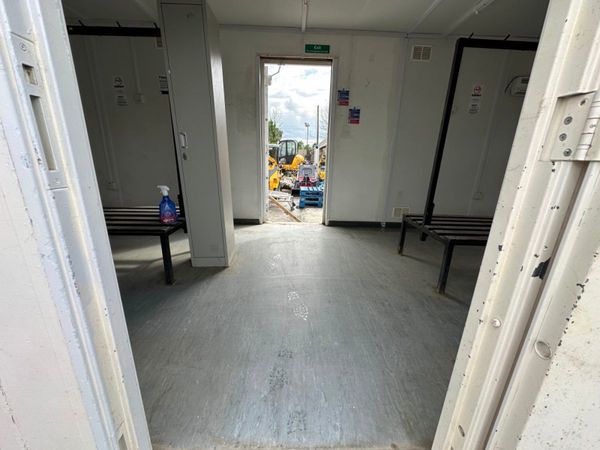 32 x 10 site office drying changing room cabin .. 361389548