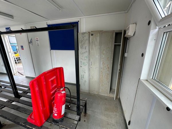 32 x 10 site office drying changing room cabin .. 361389556