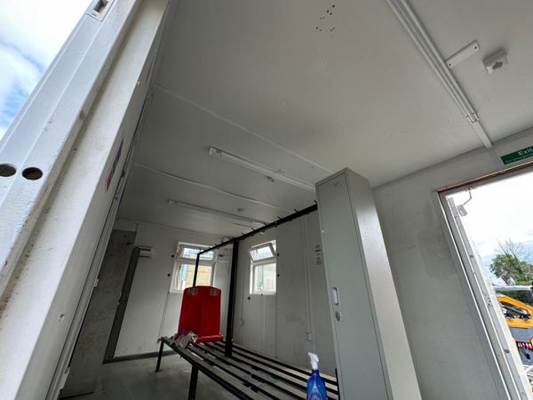 32 x 10 site office drying changing room cabin .. 361389553