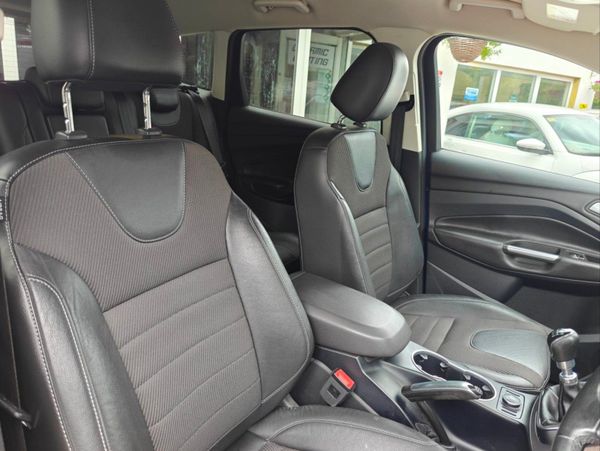 Ford Kuga 2.0tdci 120PS Titanium 361403001