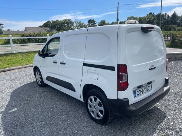 Peugeot Partner 2020 low kms 361425832