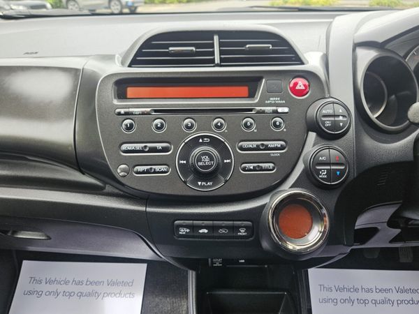 Honda Jazz PETROL MANUAL  * HIGH SPEC * NEW NCT *S 361445427