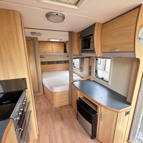 ✨STERLING EUROPA 4 BERTH FIXED BED✨ 361454657