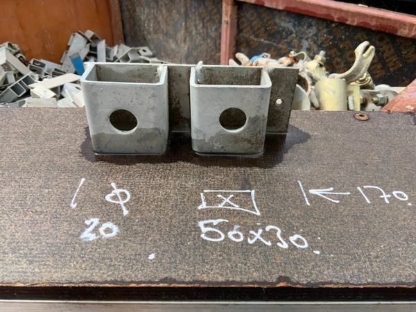 GALVANISED SCAFFOLDING  BRACKETS & CLAMPS. 361453172