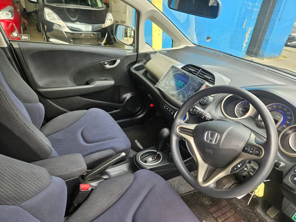 2012 Honda Fit Hybrid Automatic 361475244