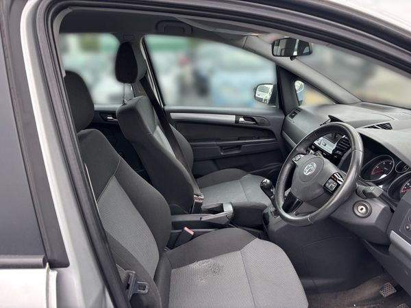 Vauxhall/ Opel Zafira 7 seater 1 owner Family car 361510867