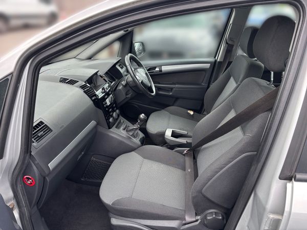 Vauxhall/ Opel Zafira 7 seater 1 owner Family car 361510873