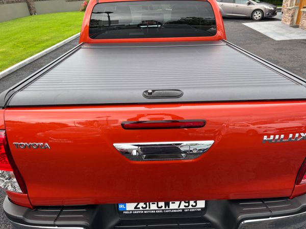 2023 Toyota Hilux  2.4 SR5 Double Cab as new 361559880