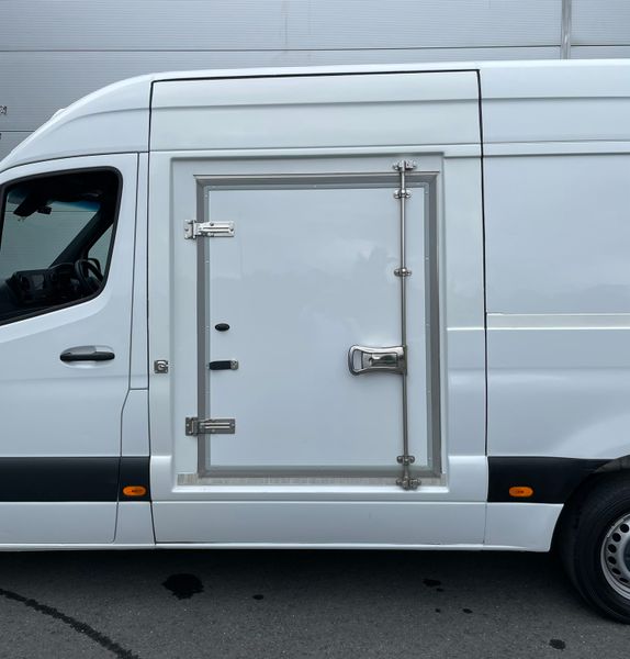 Sprinter 317/36 Multi Temp Feezer/Chiller 361576130