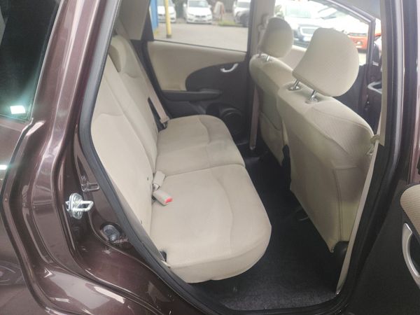 2012 Honda fit 1.3 Hybrid  Automatic 361604024