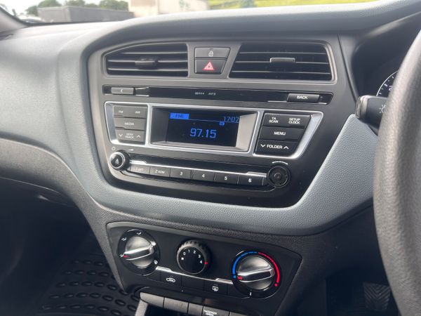 Hyundai i20 2015 1.2 petrol 361632079