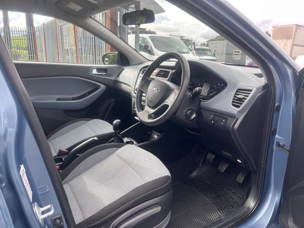Hyundai i20 2015 1.2 petrol 361632086