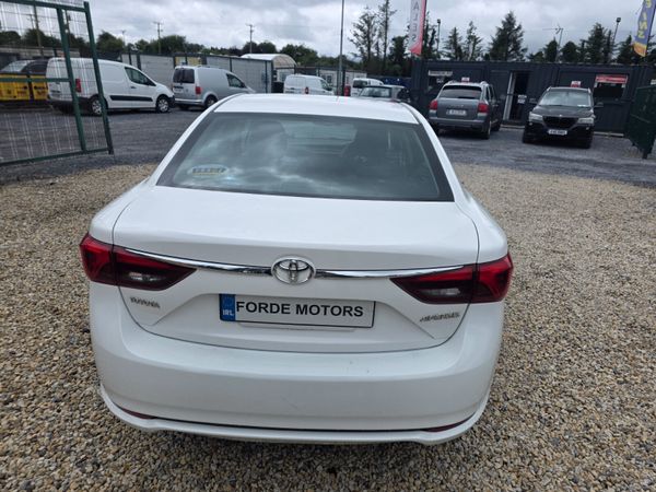 Toyota Avensis 2015 361664946