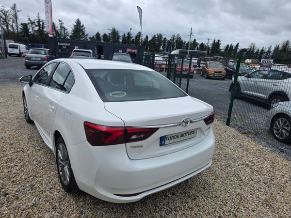 Toyota Avensis 2015 361664956