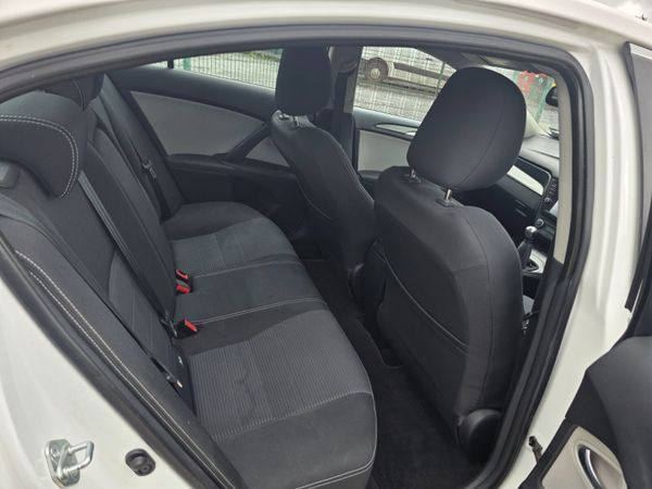 Toyota Avensis 2015 361664951