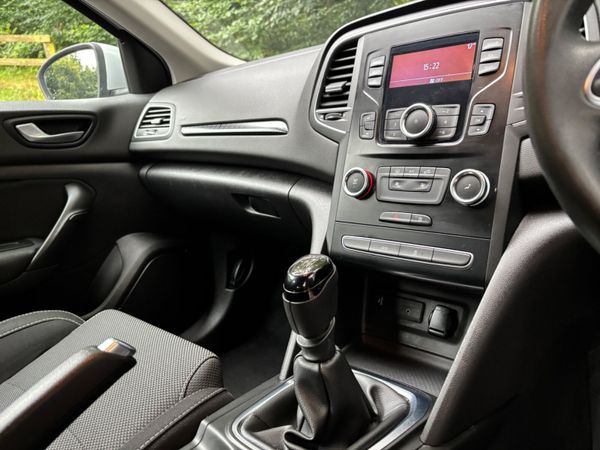 181 Renault Megane 1.2 TCE 130 EXPRESSION 361669655