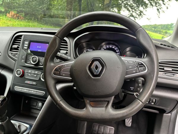 181 Renault Megane 1.2 TCE 130 EXPRESSION 361669656