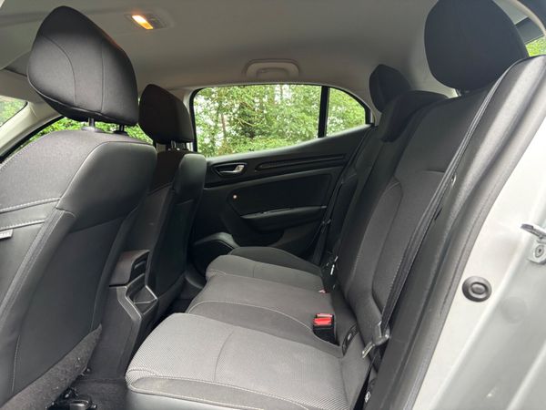 181 Renault Megane 1.2 TCE 130 EXPRESSION 361669653