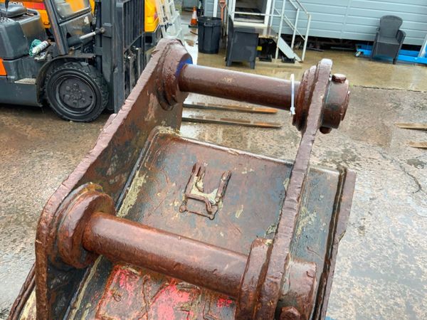 24 inch GEITH BUCKET .... 65MM .....185C 361675247
